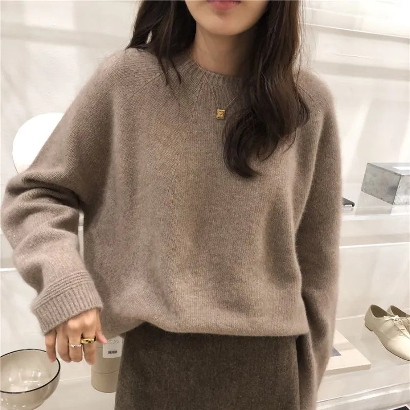 ATTYYWS New round neck cashmere sweater female pullover sweater loose casual bottoming knitted wool sweater Solid color regular