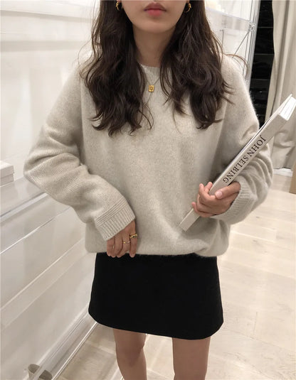 ATTYYWS New round neck cashmere sweater female pullover sweater loose casual bottoming knitted wool sweater Solid color regular