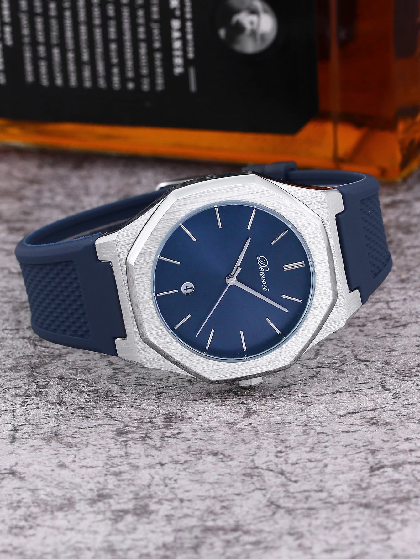 Simple leisure sports men's quartz watch  Waterproof casual wristwatch for men