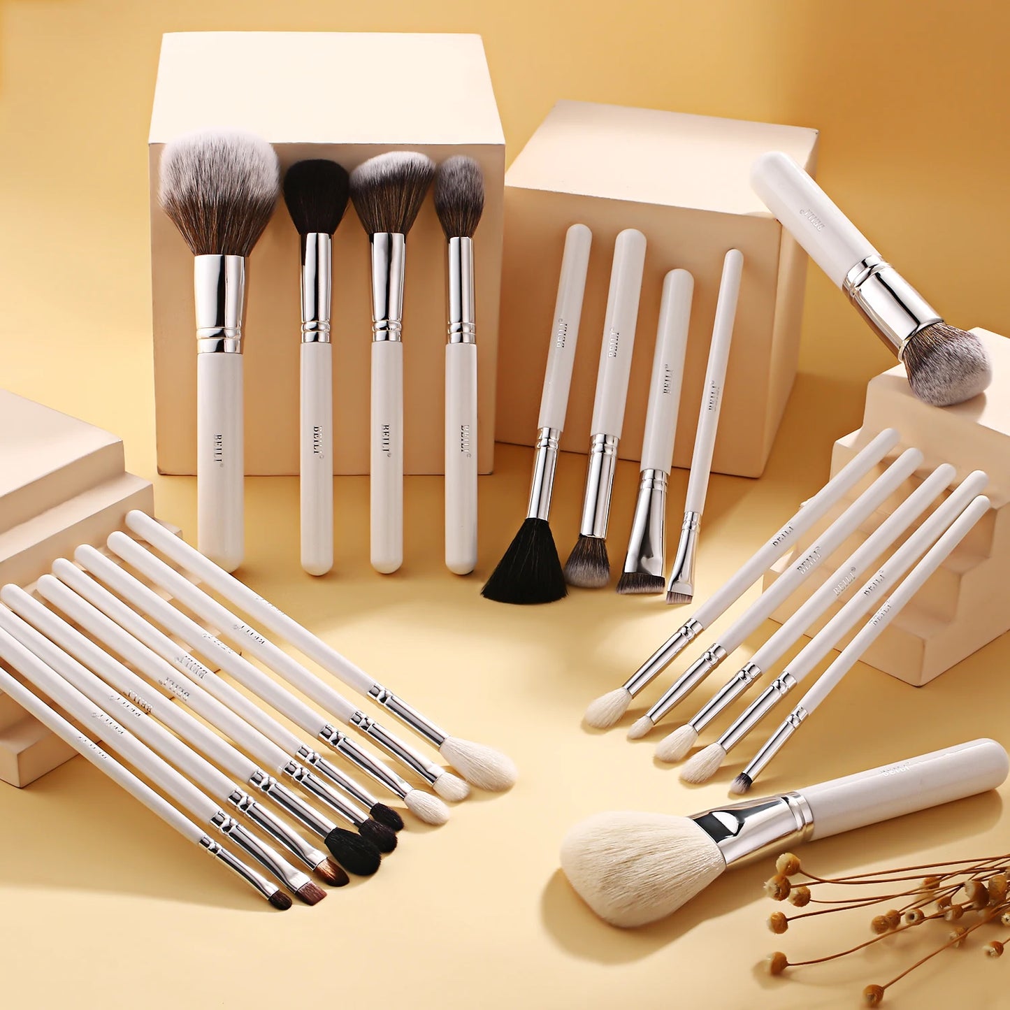 BEILI Makeup Brush Set 24-42pcs with Water-based Material Handle Powder Foundation Blush Eyebrow Eyeshadow Brushes Kit