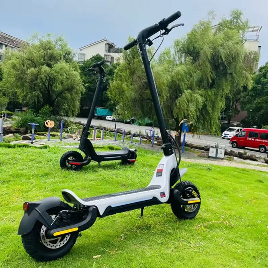 2000W Dual Motor Fast 50km/h Electric Scooters Adults 10inch Off Road Tire E-scooter 48v 18Ah City SUV Scooter Electric Step