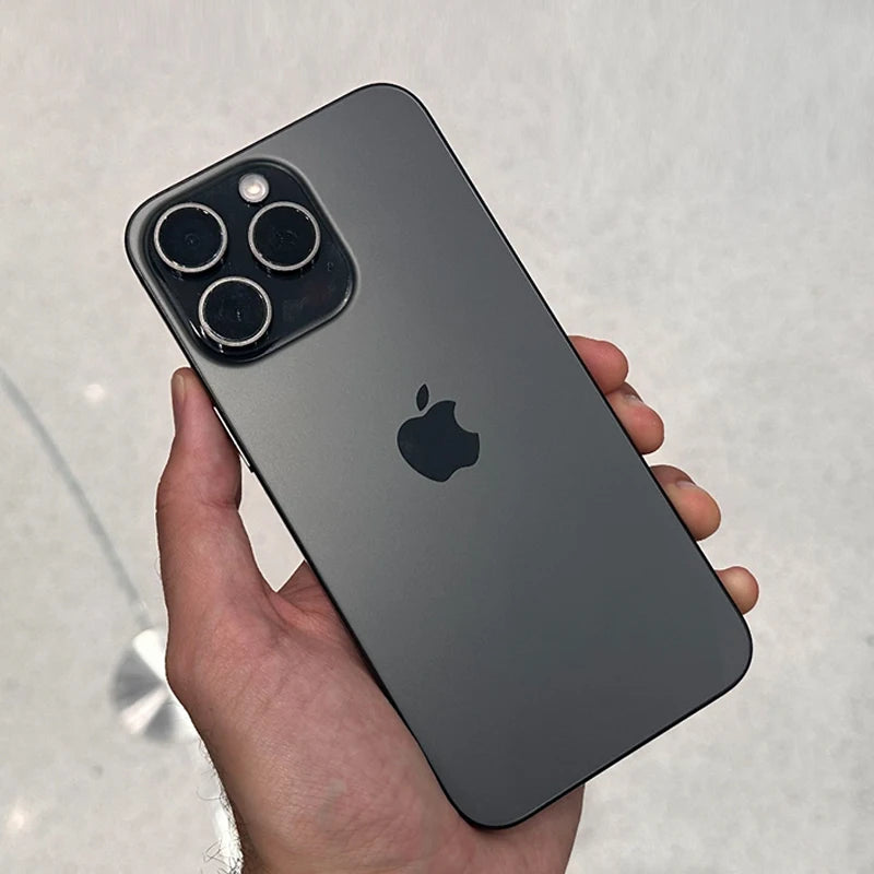 New Apple iPhone 15 Pro  (A3104) 6.1" 120Hz Apple A17 Pro Hexa-core 1290 x 2796 20W IP68  Dual SIM Triple Cameras iOS17 Original